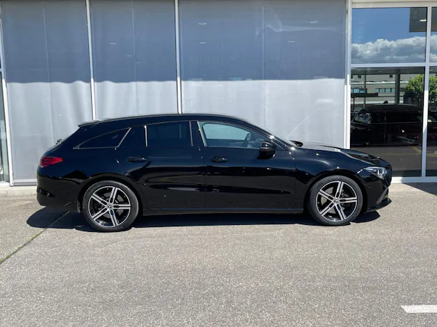 MERCEDES-BENZ CLA Shooting Brake 250 4Matic 7G-DCT Swiss Star