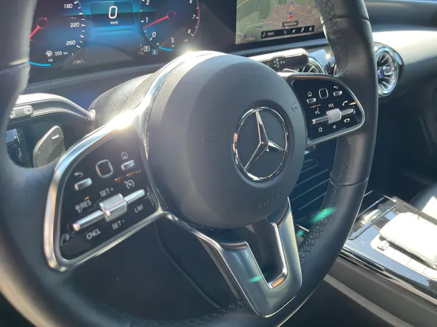 MERCEDES-BENZ CLA Shooting Brake 250 4Matic 7G-DCT Swiss Star
