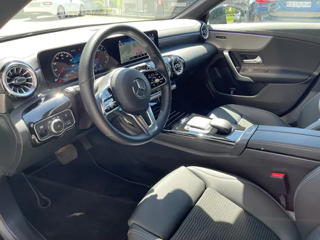 MERCEDES-BENZ CLA Shooting Brake 250 4Matic 7G-DCT Swiss Star