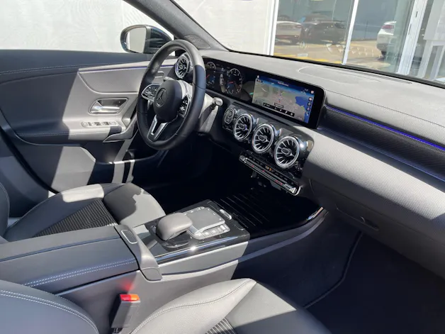 MERCEDES-BENZ CLA Shooting Brake 250 4Matic 7G-DCT Swiss Star