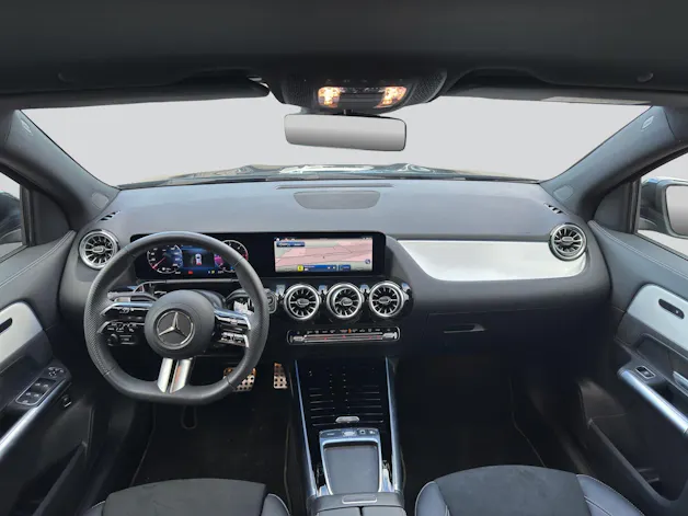 MERCEDES-BENZ GLA 200d AMG Line Night 8G-DCT