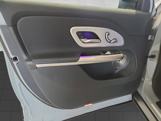 MERCEDES-BENZ GLB 220 4matic
