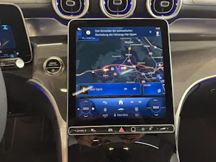 MERCEDES-BENZ GLC 450 d 4M - AMG / DISTRONIC / 360 Grad Kamera / Panorama-Dach / Head-Up Display
