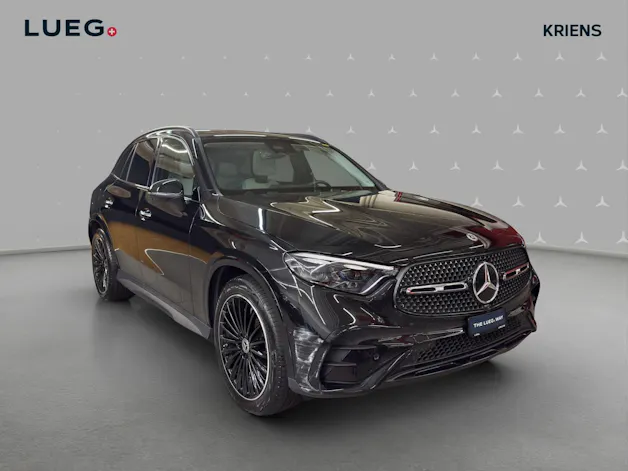MERCEDES-BENZ GLC 450 d 4M - AMG / DISTRONIC / 360 Grad Kamera / Panorama-Dach / Head-Up Display