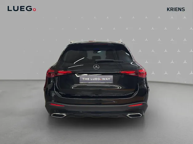 MERCEDES-BENZ GLC 450 d 4M - AMG / DISTRONIC / 360 Grad Kamera / Panorama-Dach / Head-Up Display