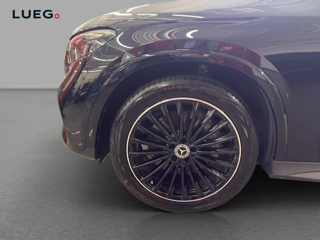 MERCEDES-BENZ GLC 450 d 4M - AMG / DISTRONIC / 360 Grad Kamera / Panorama-Dach / Head-Up Display