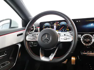 MERCEDES-BENZ A 180 Night Star AMG Line