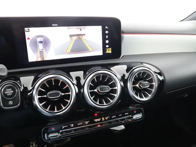 MERCEDES-BENZ A 180 Night Star AMG Line