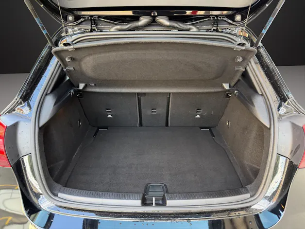 MERCEDES-BENZ A 200 7G-DCT