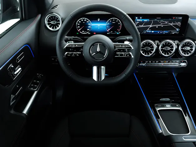 MERCEDES-BENZ GLA 250 Swiss Star AMG Line 4matic H247
