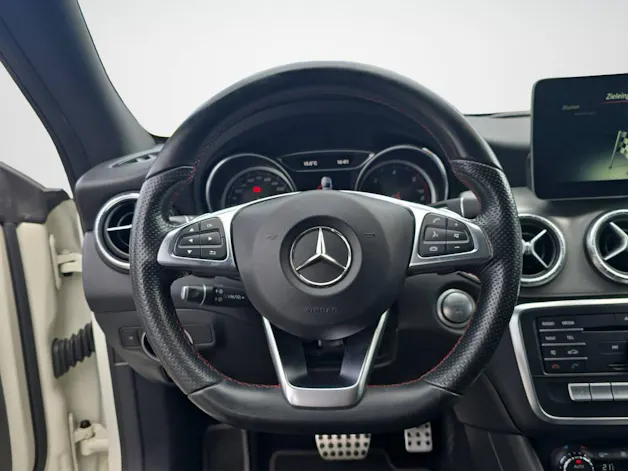 MERCEDES-BENZ CLA 200 d Shooting Brake