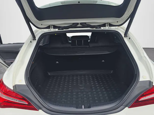 MERCEDES-BENZ CLA 200 d Shooting Brake