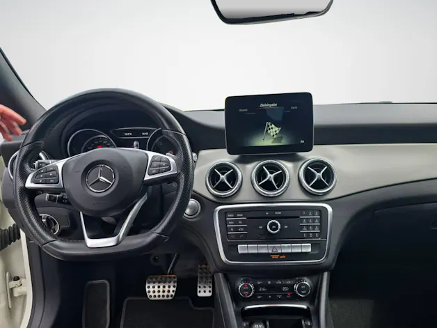 MERCEDES-BENZ CLA 200 d Shooting Brake