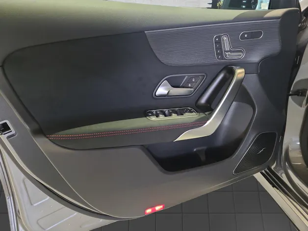 MERCEDES-BENZ A 250 AMG 4M W177