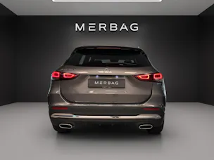 MERCEDES-BENZ GLA 250 AMG Line 4Matic