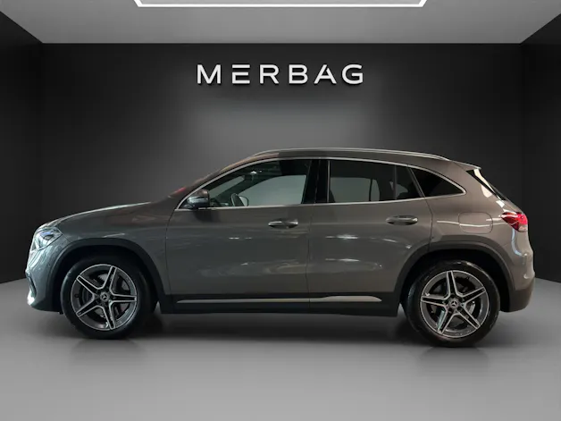 MERCEDES-BENZ GLA 250 AMG Line 4Matic