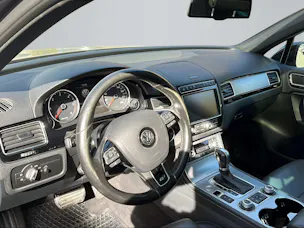VW Touareg 3.0 TDI BMT Peak Tiptronic