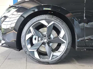 SKODA Superb Combi 2.0 TDi Sportline 4x4 DSG