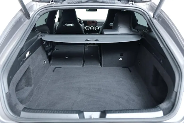MERCEDES-BENZ CLA 250 Swiss Star AMG Line 4matic X118