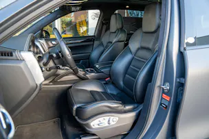 PORSCHE Cayenne Turbo