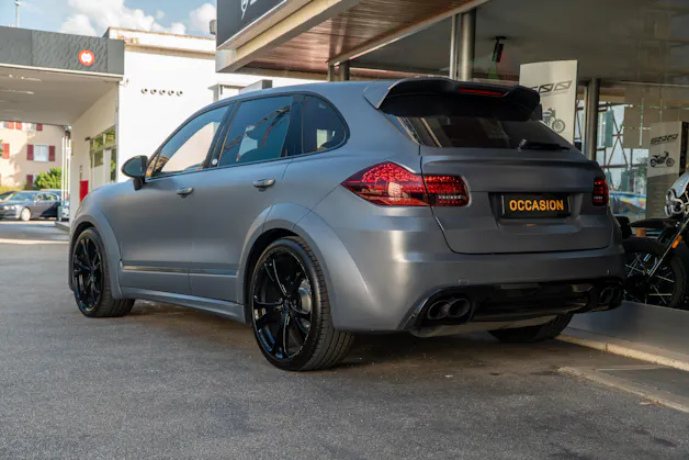 PORSCHE Cayenne Turbo