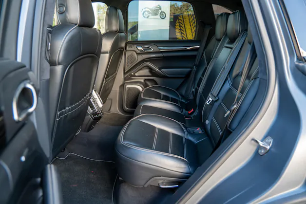 PORSCHE Cayenne Turbo