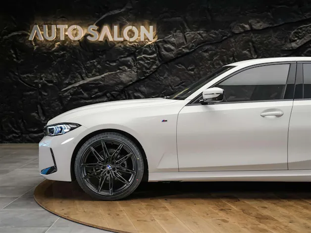 BMW 320i xDrive Steptronic M Sport *Facelift*20" Felgen*Werksgarantie*Head-Up*Assistenten*