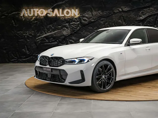 BMW 320i xDrive Steptronic M Sport *Facelift*20" Felgen*Werksgarantie*Head-Up*Assistenten*