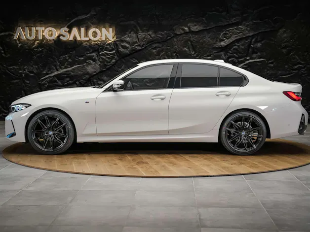 BMW 320i xDrive Steptronic M Sport *Facelift*20" Felgen*Werksgarantie*Head-Up*Assistenten*