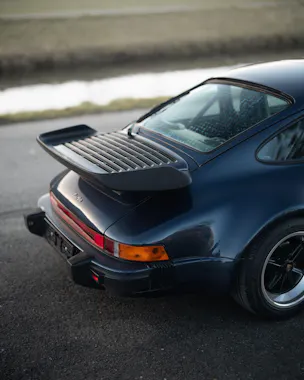 PORSCHE 911 Coupé 3.3 Turbo
