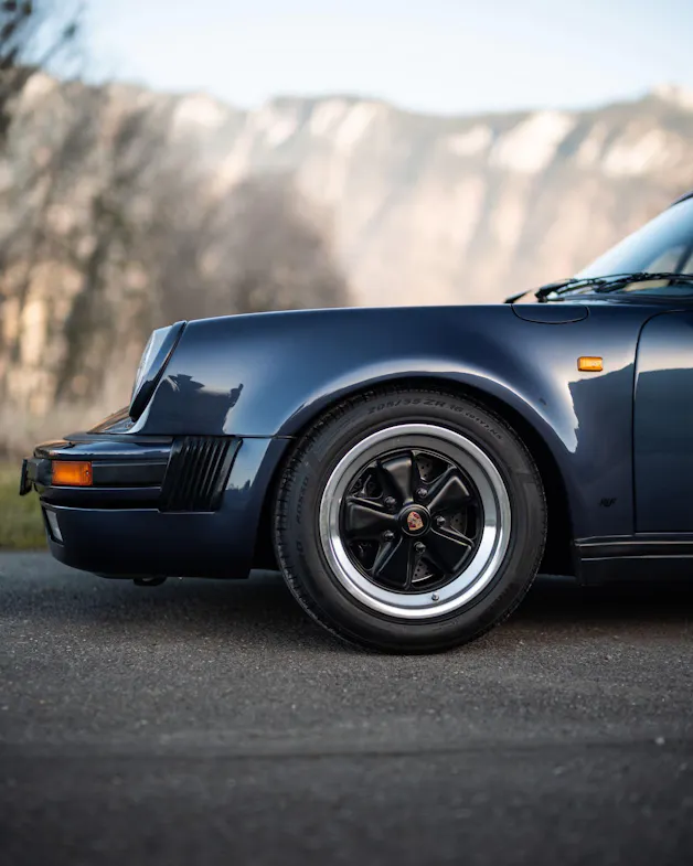 PORSCHE 911 Coupé 3.3 Turbo