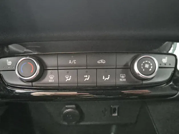 OPEL Corsa 1.2 T Edition