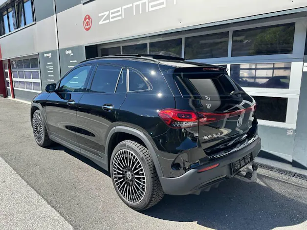 MERCEDES-BENZ EQA 250 AMG Line (CH)