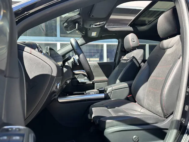 MERCEDES-BENZ EQA 250 AMG Line (CH)