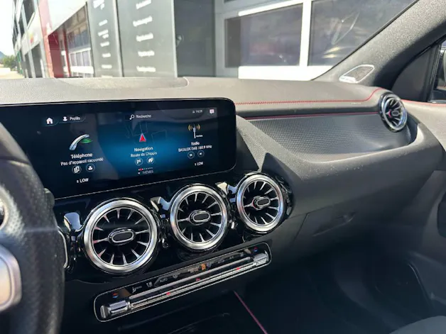 MERCEDES-BENZ EQA 250 AMG Line (CH)