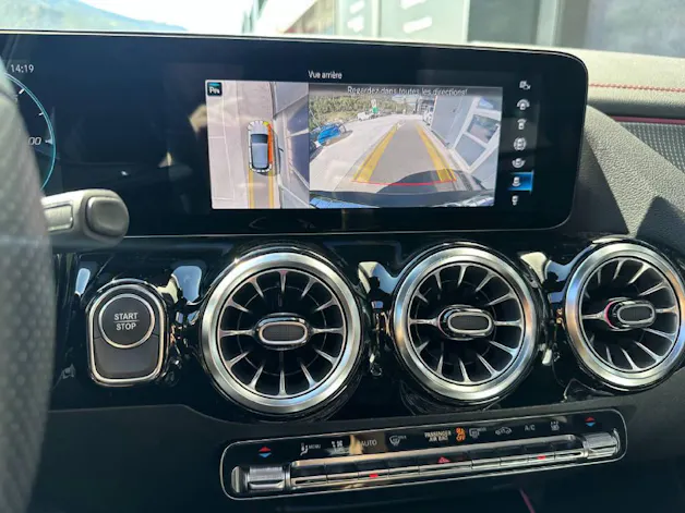 MERCEDES-BENZ EQA 250 AMG Line (CH)