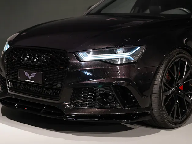 AUDI RS6 Avant 4.0 V8 TFSI Performance