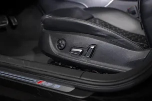 AUDI RS6 Avant 4.0 V8 TFSI Performance