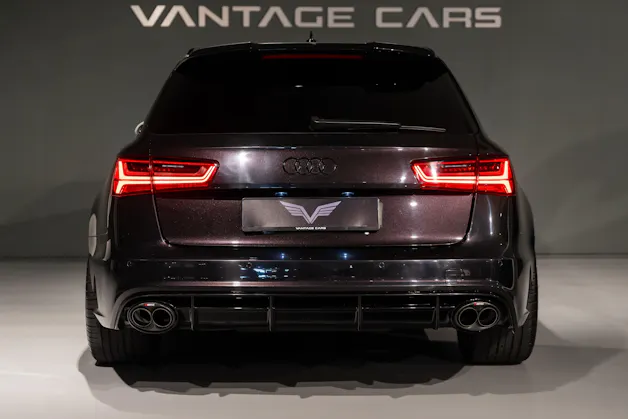 AUDI RS6 Avant 4.0 V8 TFSI Performance