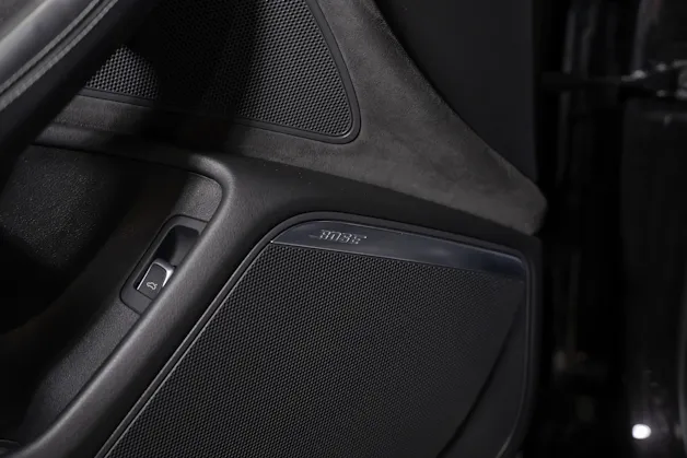 AUDI RS6 Avant 4.0 V8 TFSI Performance