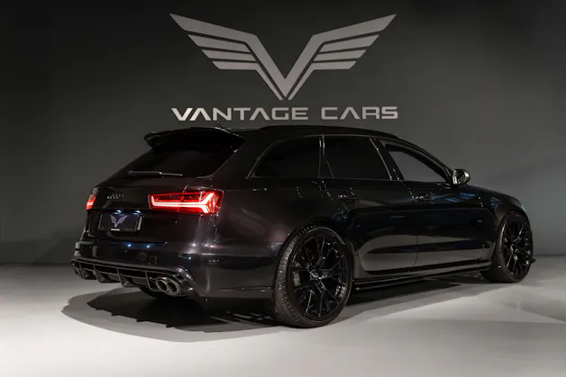 AUDI RS6 Avant 4.0 V8 TFSI Performance