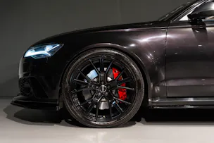 AUDI RS6 Avant 4.0 V8 TFSI Performance