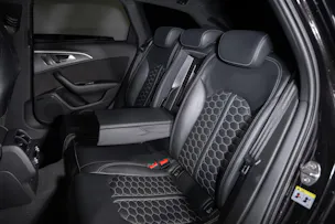AUDI RS6 Avant 4.0 V8 TFSI Performance