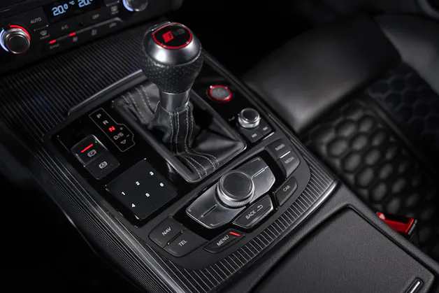 AUDI RS6 Avant 4.0 V8 TFSI Performance