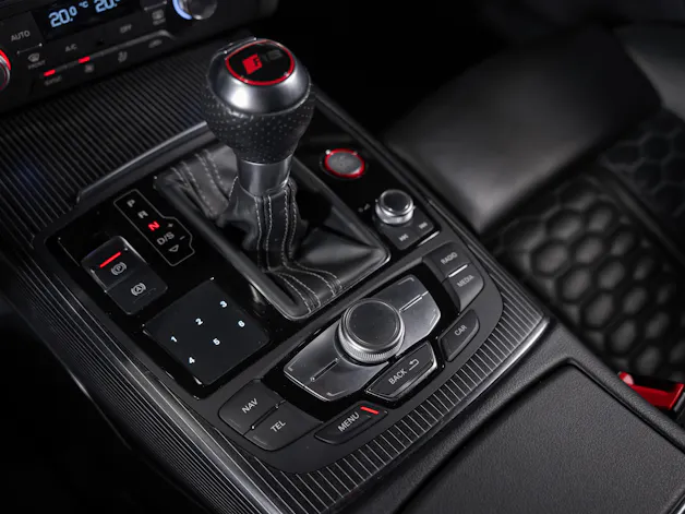 AUDI RS6 Avant 4.0 V8 TFSI Performance