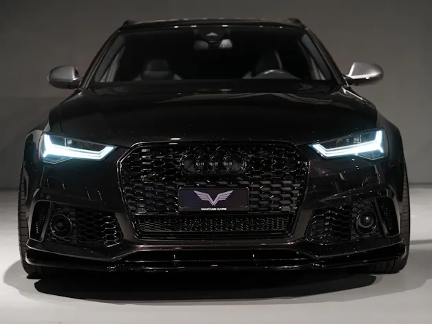 AUDI RS6 Avant 4.0 V8 TFSI Performance