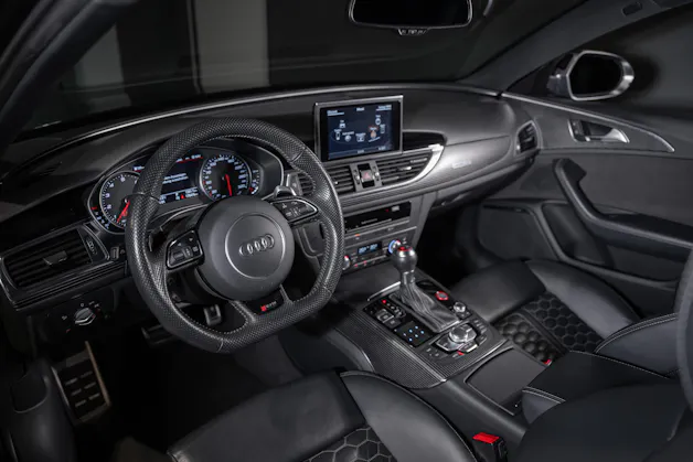 AUDI RS6 Avant 4.0 V8 TFSI Performance