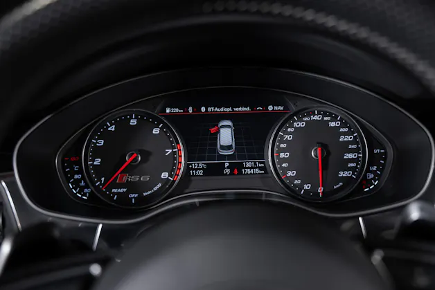 AUDI RS6 Avant 4.0 V8 TFSI Performance