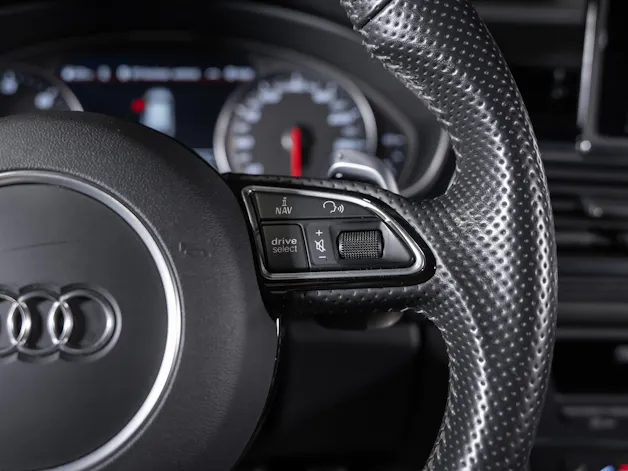 AUDI RS6 Avant 4.0 V8 TFSI Performance