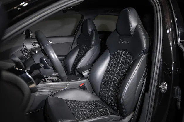 AUDI RS6 Avant 4.0 V8 TFSI Performance